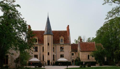 Saincaize-Meauce Hotel | Château - Hôtel Le Sallay