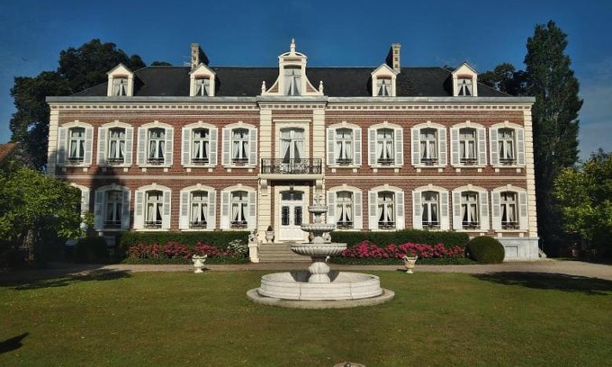 Wailly-Beaucamp Bed & Breakfast | Château "Le Castel des Anges"