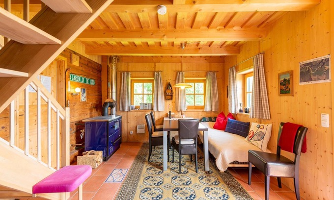 Schwarzenberg am Boehmerwald House | Chalet Schwarzenberg near Ski Lift & Stream