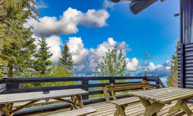 Slovenj Gradec Apartment | Chalet Snowflake IIa 20m From Ski Trail, Šmartno pri Slovenj Gradcu, Slovenia