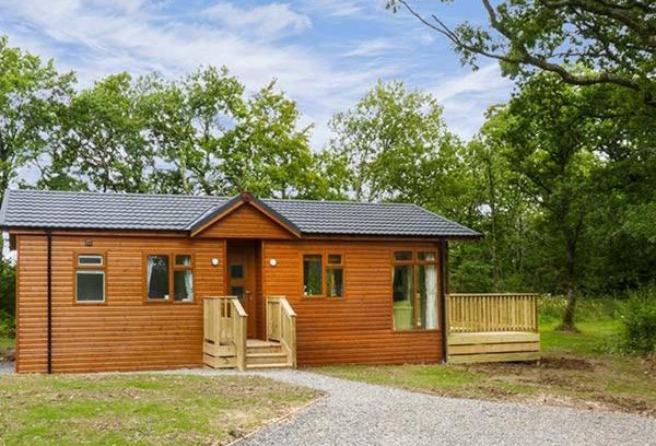 Black Torrington House | Chaffinch Lodge
