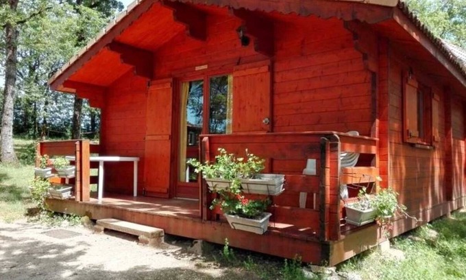 Saint-Cirq-Lapopie Ski Chalet | Chalet 3 étoiles - Piscine - efchbg
