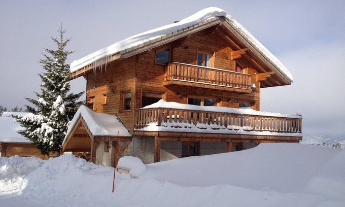 Le Devoluy Ski Chalet | Chalet 3 * cozy decorative neat fireplace 300M of the slopes 12per WIFI