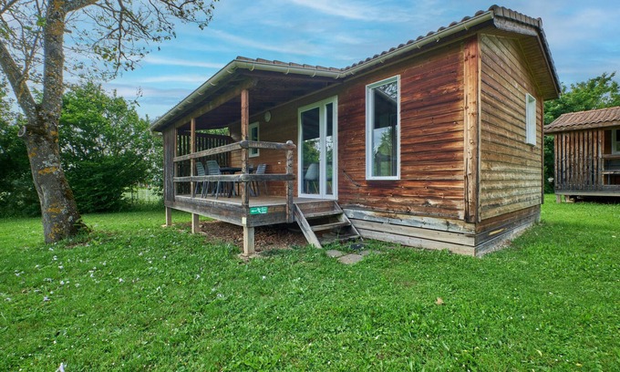 Mens Ski Chalet | Chalet "5 Personnes 304" with Shared Pool & Private Terrace