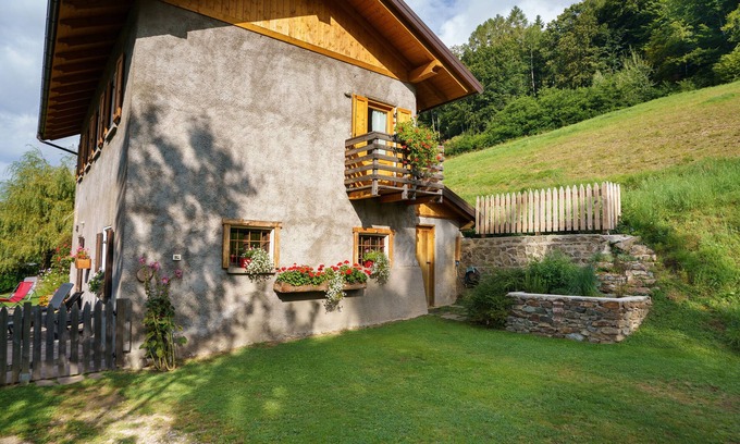 Barco Ski Chalet | Chalet 'Baita Angomà' with Mountain View and Private Garden