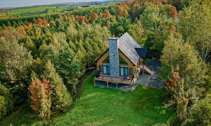 Saint-Gabriel-de-Rimouski Ski Chalet | Chalet Bellevue (Mont-Comi)