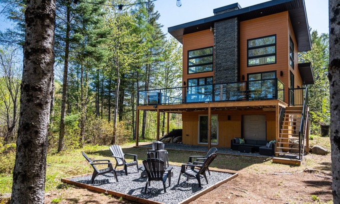 Saint-Alphonse-Rodriguez Ski Chalet | Chalet Natür | Waterfront | Hot Tub | Kayak Pedalo | Firepit | Private big land