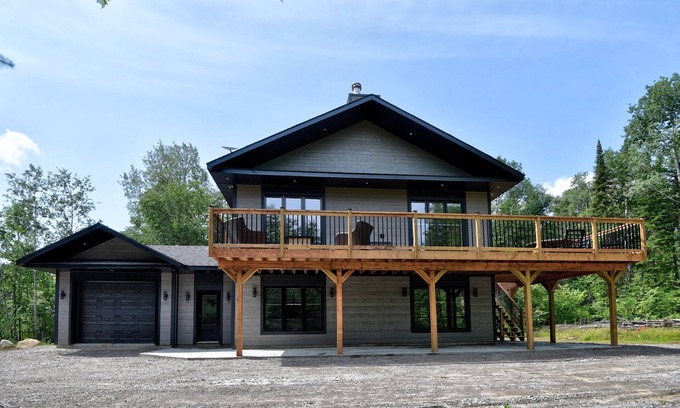 Saint-Michel-des-Saints Ski Chalet | Chalet Avec Accès AU Réservoir Taureau À St-michel-des-saints