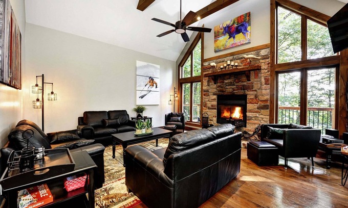 Stoneham House | Chalet de luxe acceptant les animaux à louer CITQ 240284
