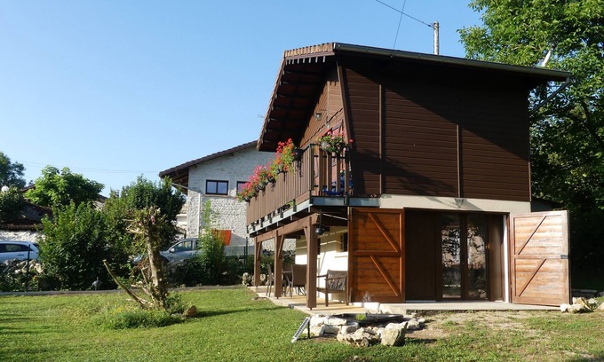 Corveissiat Ski Chalet | Chalet Dans le Revermont, Proche de Lacs et Sentiers de Randonnées. Très Calme
