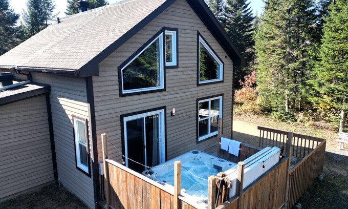 Shannon Ski Chalet | Chalet de la Faune - Spa, Nature, Plein Air