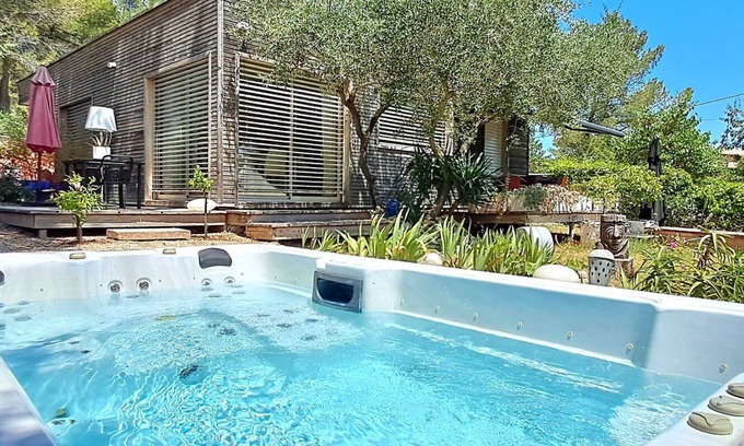 Quartier des Espesses House | Chalet du Rastel, jacuzzi and terraces