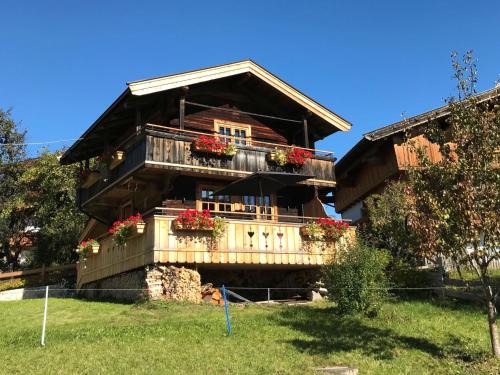 Muhlthal Ski Chalet | Chalet Feldkasten by Interhome