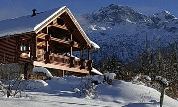 Laval Ski Chalet | Chalet for 6 people - 15 mns from Prapoutel les 7 Laux -
