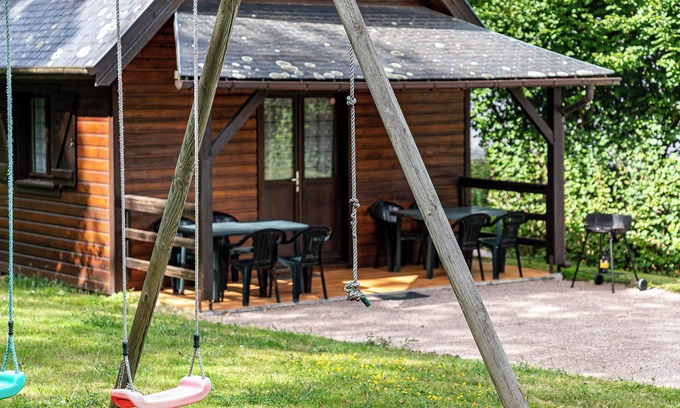 Auquainville Ski Chalet | chalet-gîte 8 pers. Normandy Heated swimming pool from mid-May to September
