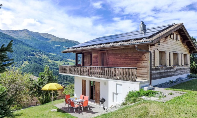 Buerchen Apartment | Chalet Gredetsch 6B by Interhome