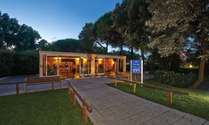 Baia Domizia Ski Chalet | Chalet in Baia Domizia with Private Beach