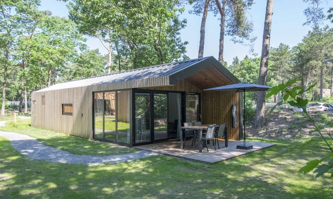 Municipality of Geldrop-Mierlo Ski Chalet | Chalet in Eindhoven near Bospark 't Wolfsven