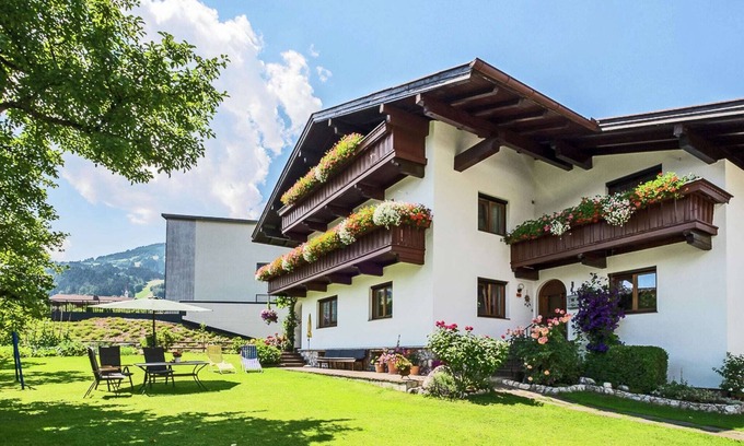Kapfing Apartment | Chalet in Fügen near Spieljoch Lift