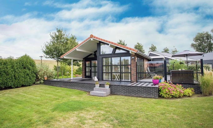 Kattendijke Ski Chalet | Chalet in Kattendijke near Eastern Scheldt