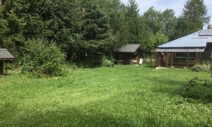 Valloire Ski Chalet | Chalet in the heart of the village - South-facing - 80 m2 - 4 p. Greenery, freshness, calm