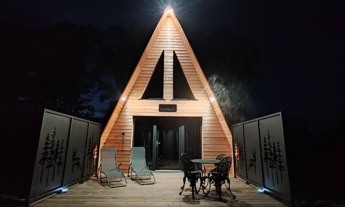 Nompatelize Ski Chalet | Chalet, la CabAne.
