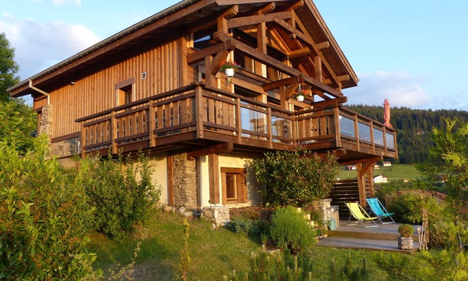 Gerardmer Ski Chalet | Chalet 'LE GRENIER', top of the range, lake view, close to ski slopes, SPA, sauna