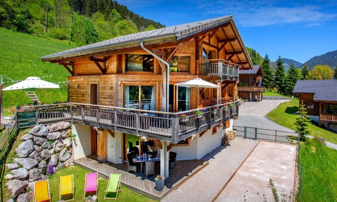 Seytroux Ski Chalet | Chalet Levant Blanc - OVO Network