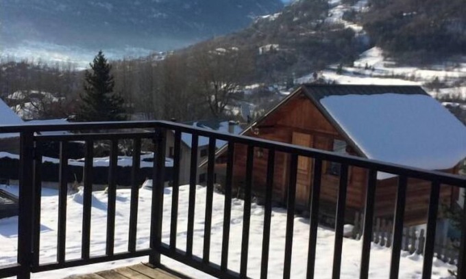 Forville Apartment | Chalet Lyse opposite the resort