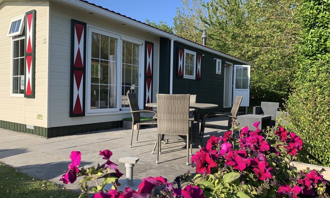 Baarland Ski Chalet | Chalet op Vakantiepark in Baarland