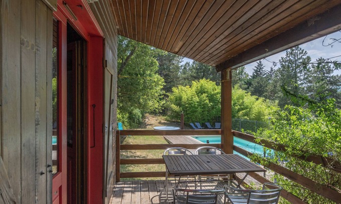 Darbres Ski Chalet | Chalet 'Rouge 4 Personnes' with Balcony and Wi-Fi