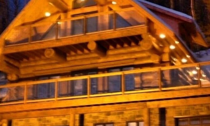 Saint-Hippolyte Ski Chalet | Chalet Scandinave au Quebec Vue, Spa, Sauna, Douche ext