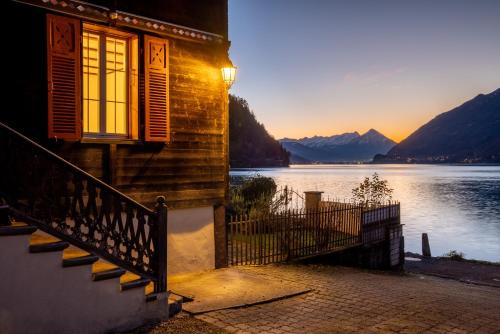 Iseltwald Apartment | Chalet Seehus Iseltwald