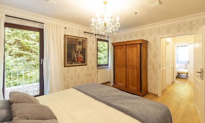Bad Urach Ski Chalet | Chalet 'Suite Nachtigall' with Mountain View, Private Garden and Wi-Fi