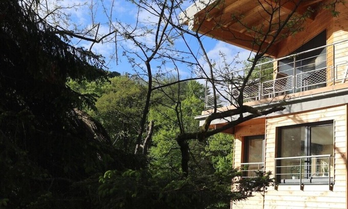 La Petite-Pierre Ski Chalet | Chalet sur Pilotis, Cadre Insolite, au Dessus D'un Étang Dans un Parc Privé