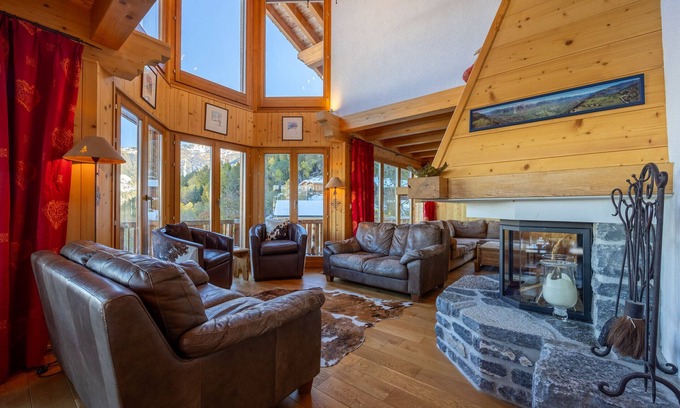 Nendaz Ski Chalet | Chalet Vansamis, views & sauna