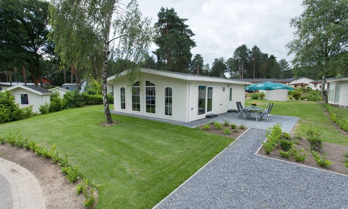 Oost-Graftdijk House | Chalet with 2 bedrooms and patio