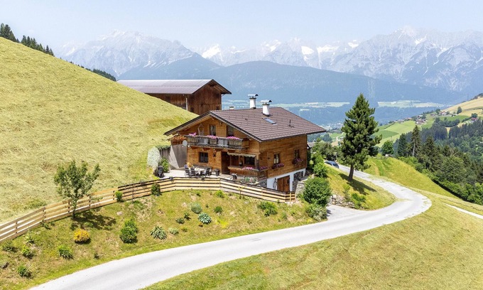 Kolsassberg House | Chalet with fantastic views