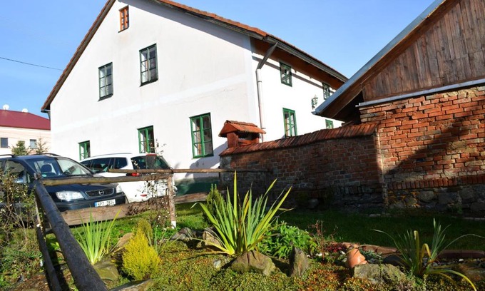 Domazlice District House | Chalupa Hyršov