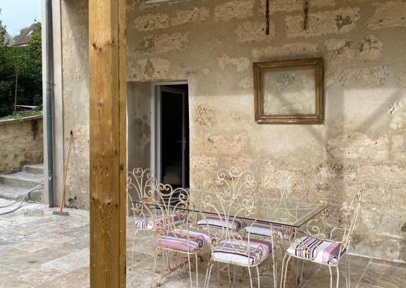 Chars House | Chambre avec belle terrasse
