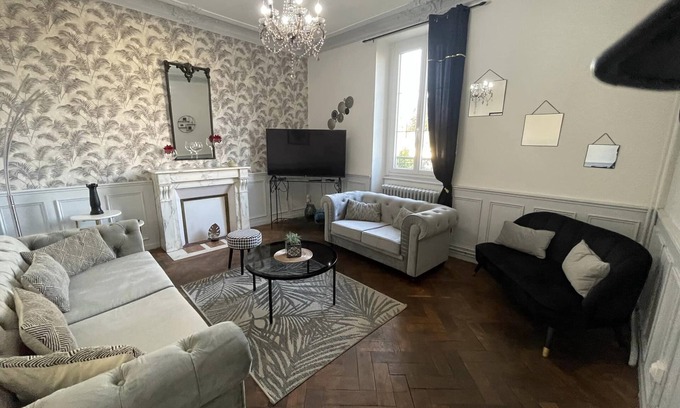 Epinac Bed & Breakfast | Chambre Cuir