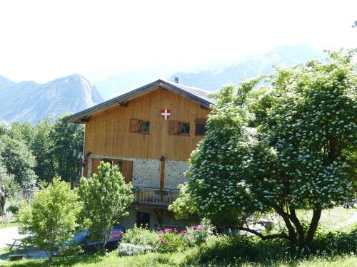 Saint-Michel-de-Maurienne Bed & Breakfast | Chambre d'hôtes à la Chèvrerie de Saint Michel