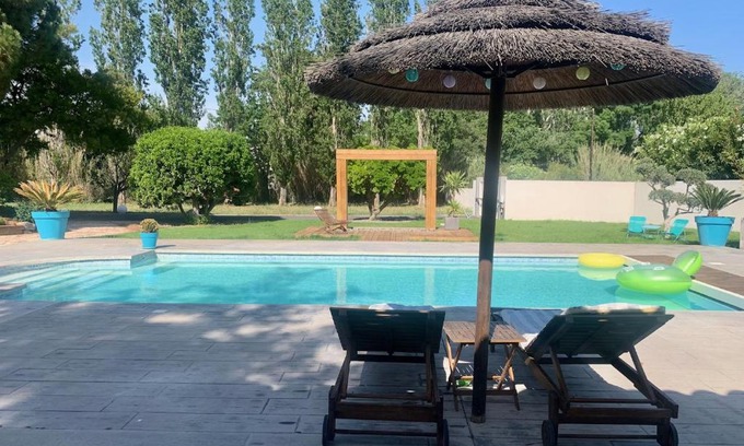 Valros House | Chambres d hôtes au calme avec piscine et jacuzzi
