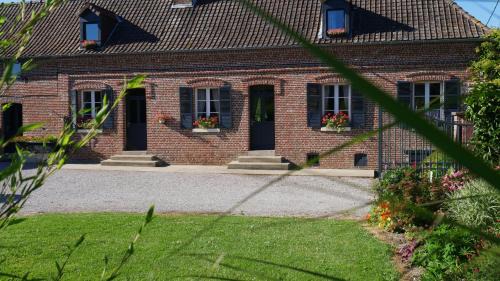 Neufmoulin Bed & Breakfast | Chambres d'hôtes La Ferme du Scardon