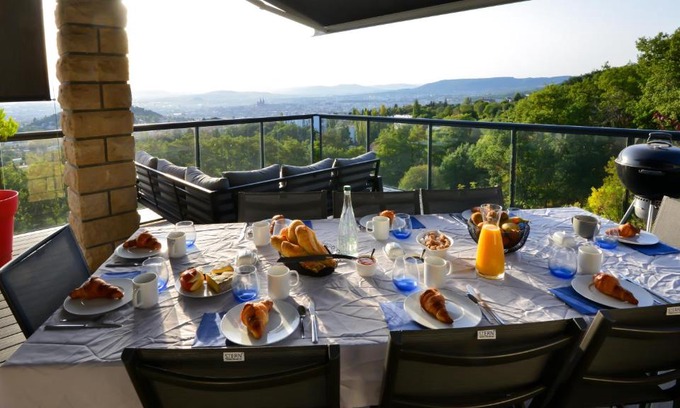 Durtol Bed & Breakfast | Chambres d'hôtes Villa Volcano