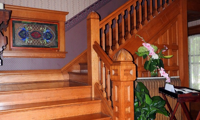 Champaign Bed & Breakfast | Champaign Garden Inn