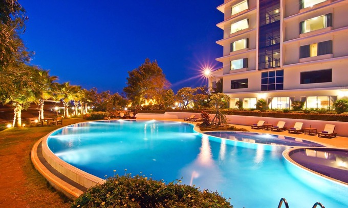 Pakse Hotel | Champasak Grand Hotel