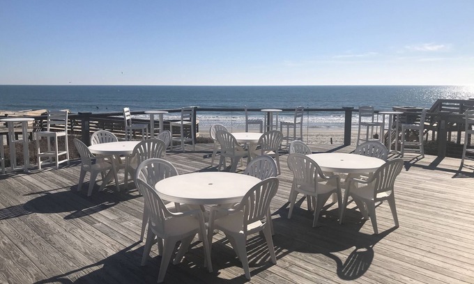 Pawleys Island Condo | Championship Golf And Nearby Private Beach Access Vacation