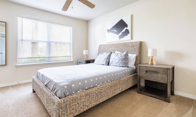 Trailer Estates Apartment | ChampionsWalk 1BD 2 - One Bedroom Apartment, Sleeps 2