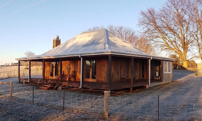 Neville Bed & Breakfast | Chandlers Rest